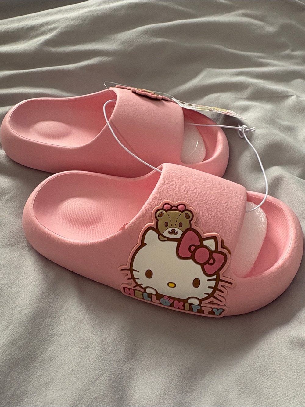 Girls pink Hello Kitty Sanrio sandals. NWT